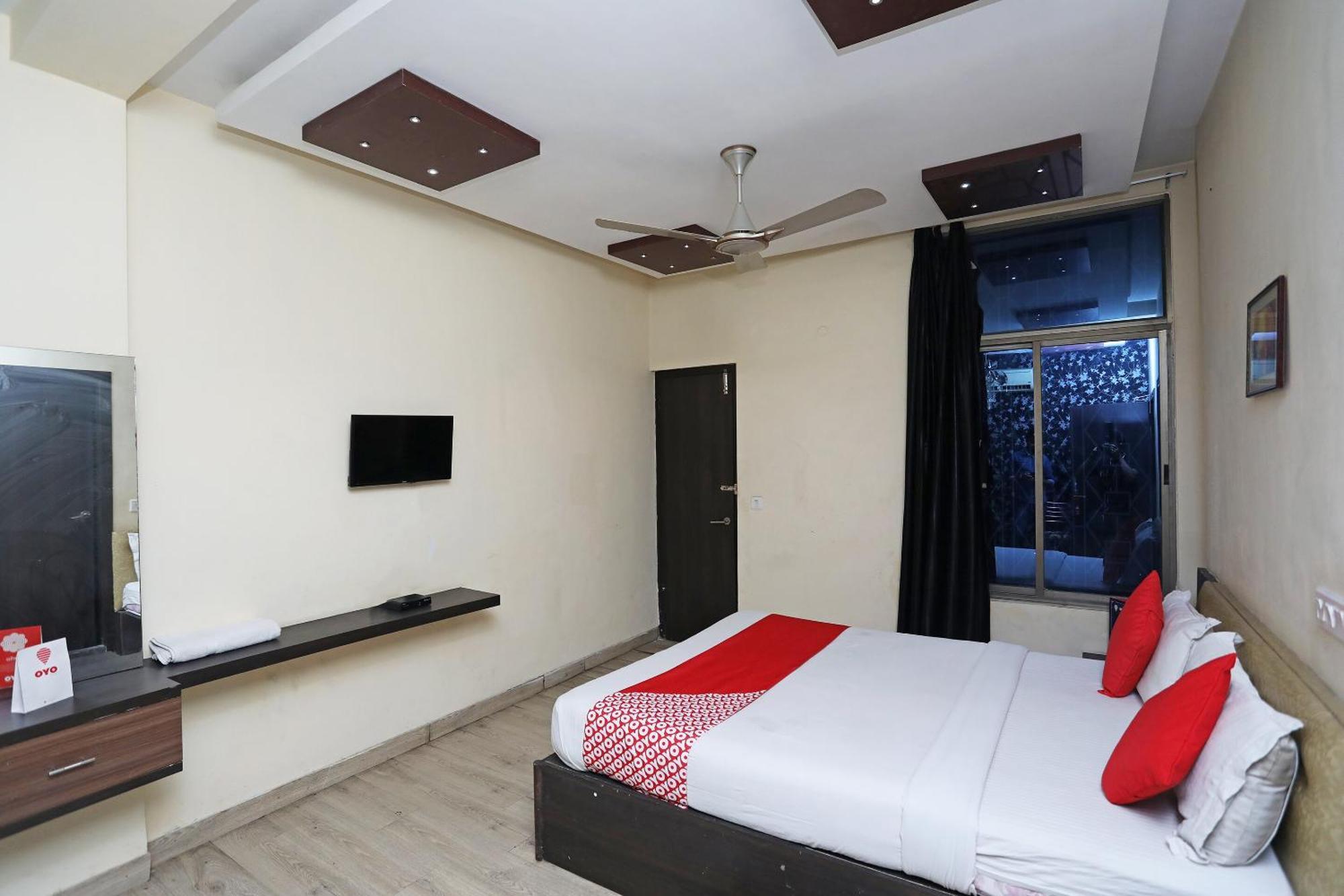 Collection O River Bay Resort Даймонд-Харбор Экстерьер фото