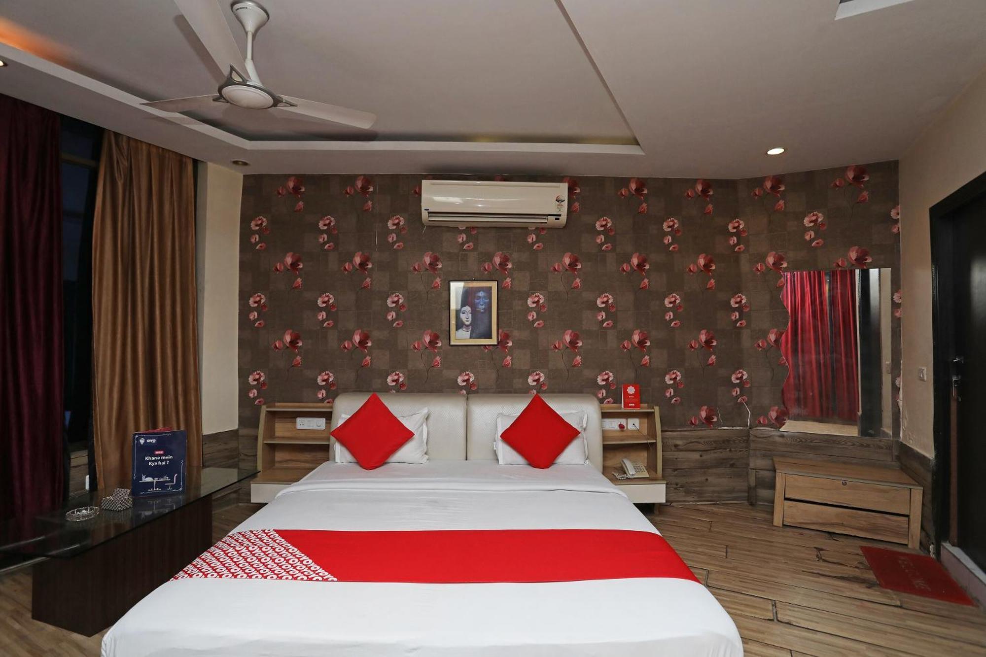 Collection O River Bay Resort Даймонд-Харбор Экстерьер фото